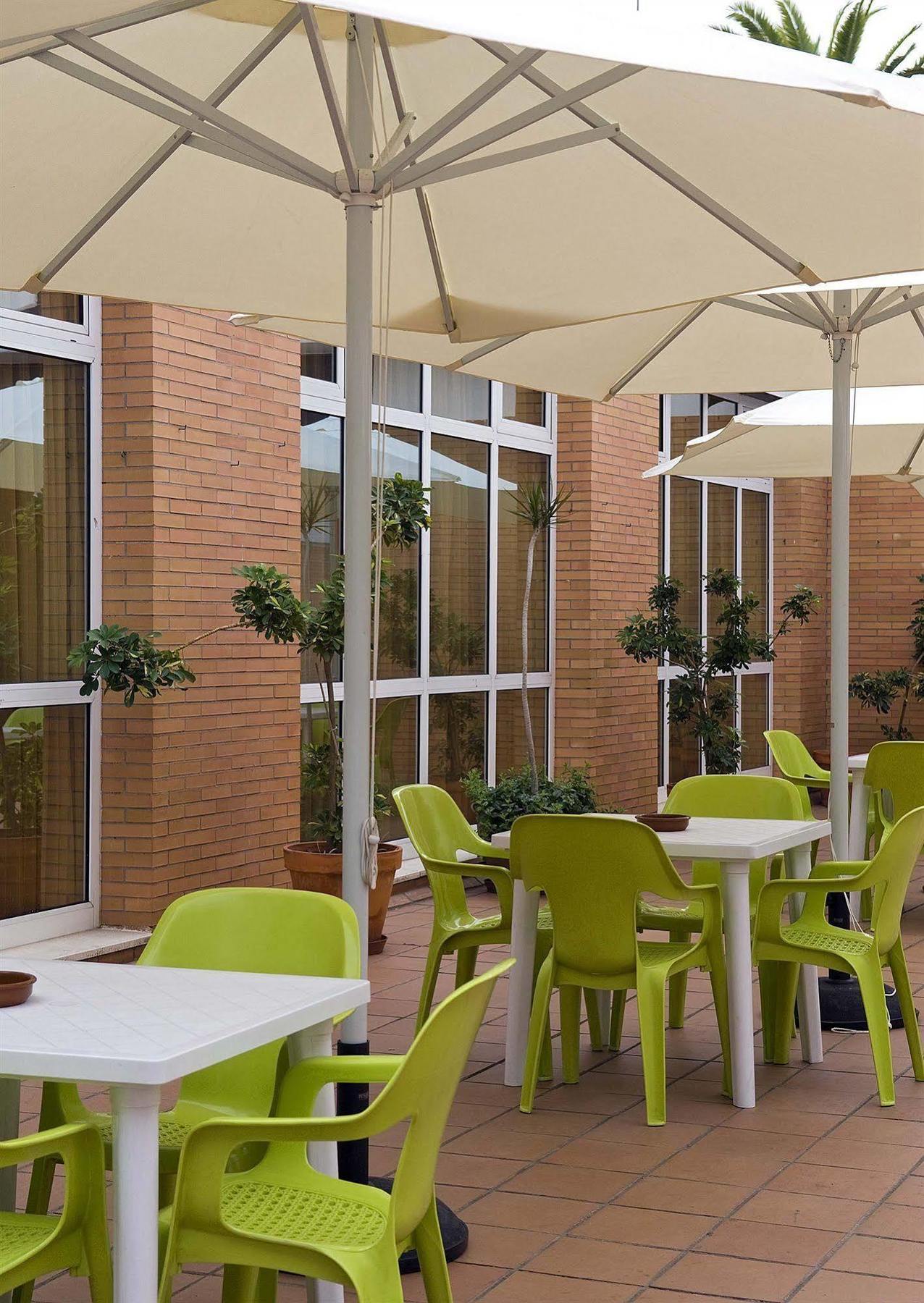 Albergue Inturjoven Sevilla Exterior photo